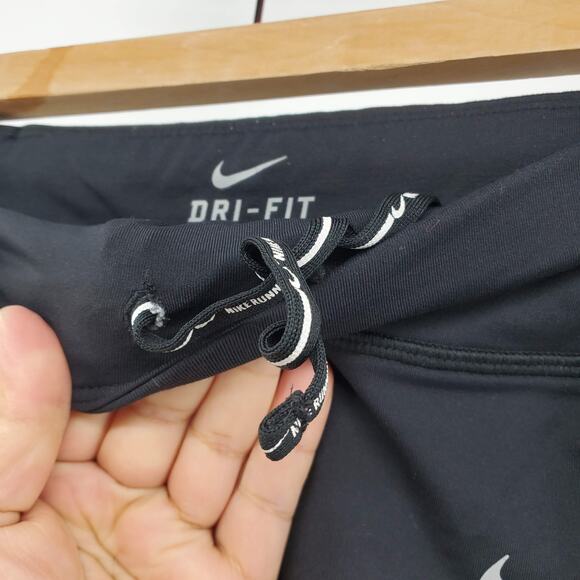 Nike Women's Dri-Fit Running Capri Black Leggings XS - Picture 6 of 8